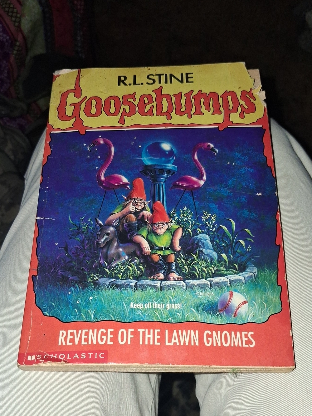 Scholastic Goosebumps: Revenge of the Lawn Gnomes - Red & Yellow Cover